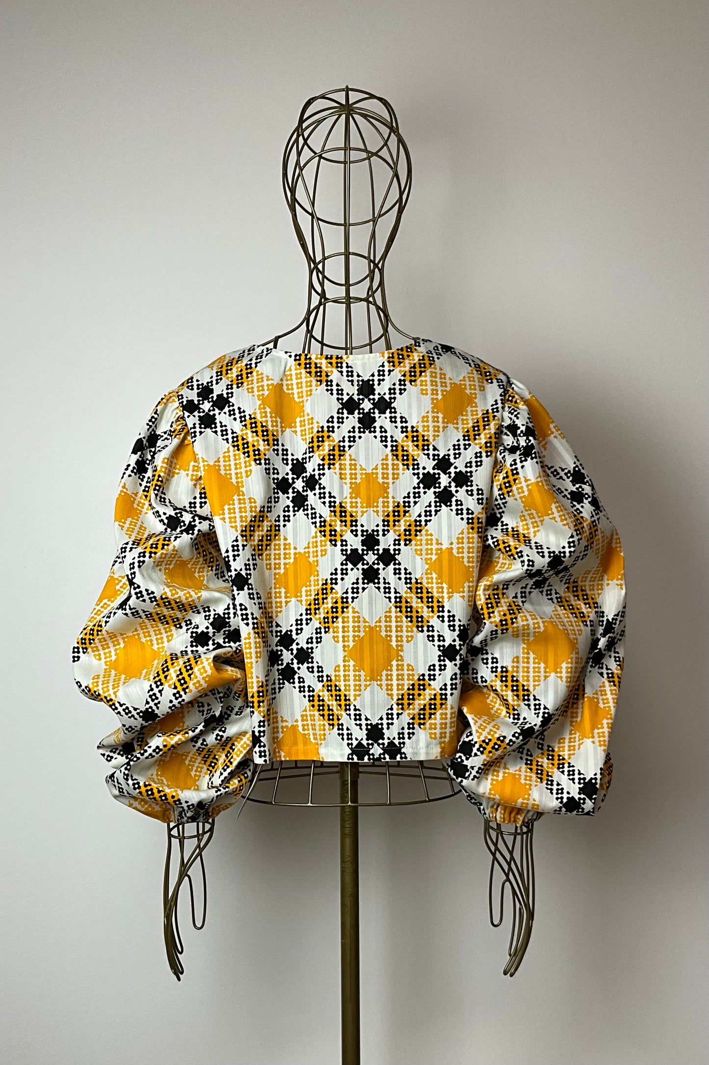 PUFF SLEEVE TOP
