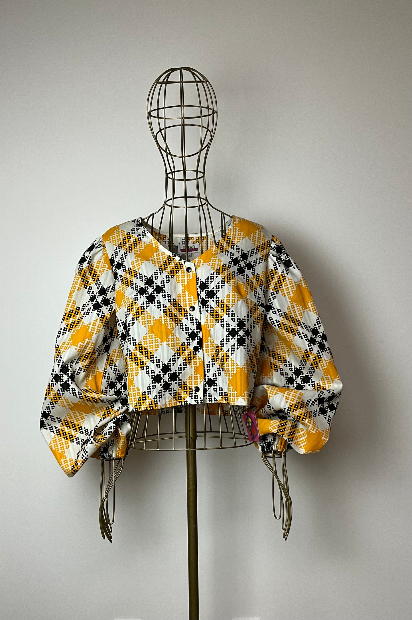 PUFF SLEEVE TOP